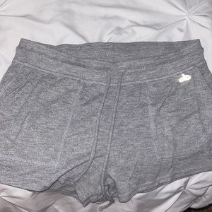 Alo Yoga Daze Short in gray for sale, size medium